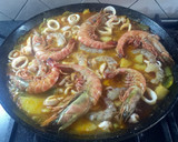 Foto del paso 15 de la receta: Patatas con langostinos y calamares