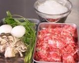 A picture of step 1 of Sukiyaki-Style Beef and Shimeji Mushrooms with Egg.