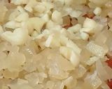 Foto del paso 3 de la receta Langostinos al pil pil o al ajillo