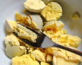 A picture of step 5 of Egg Salad Sandwiches.