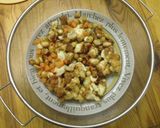 A picture of step 4 of Crispy Soybeans & Chicken.