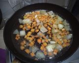 Foto langkah ke 2 dari resep Tumis Kentang Soun.