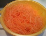 A picture of step 1 of Carrot Tuna Salad.