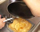 A picture of step 6 of Large! Kansai-Style Kitsune Udon.