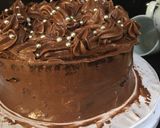 A picture of step 5 of Moist 2 Layer Chocolate Cake.