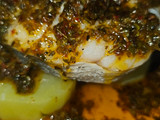 Merluza con salsa chimichurri