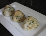 A picture of step 2 of Super Easy! Soy Sauce Malt and Shiso Yaki-Onigiri (Grilled Rice Balls).