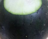 A picture of step 2 of Watermelon's shell Ragout with fish and shrimps.
