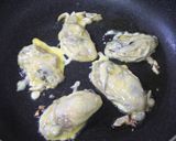 A picture of step 4 of Oyster Piccata (A Western Cheese-Flavored Dish).