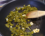 Foto del paso 3 de la receta: Base de pizza de judías verdes