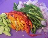Foto langkah ke 1 dari resep 051. Tumis Cumi Asin Pete Pedas.