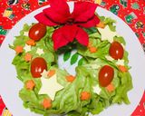 Foto del paso 3 de la receta: Ensalada navideña con vegetales en forma de corona