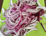 Foto del paso 1 de la receta: Guisantes con cebolla caramelizada