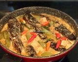 Foto langkah ke 4 dari resep Mangut Lele Asap.