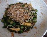 Foto langkah ke 7 dari resep Tumis Kecipir Okra.