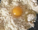 Une image de l'étape 1 de Tarte amande coco aux pêches.
