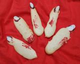 Foto del paso 7 de la receta: Galletitas Halloween: dedos ensangrentados
