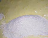 A picture of step 4 of Simple spong cake(4 pounds).