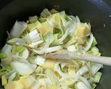 Une image de l'étape 2 de 🌿Velouté poireaux pommes de terre.
