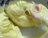 A picture of step 2 of Layered lemon pie.