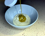 Foto del paso 1 de la receta: La salchicha fresca que quería ser hot dog (Que la envidia es muy mala)