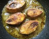 A picture of step 2 of Hilsha fish Pulao.
