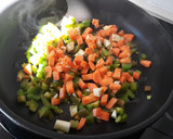 Foto del paso 2 de la receta: Cuscús con verdura y huevo