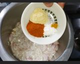 A picture of step 1 of Anda Maghaz Masala.