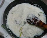 Foto langkah ke 3 dari resep Nasi Bakar Ayam Teri Kemangi.