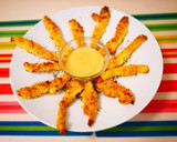 Foto del paso 6 de la receta: Delicias de pollo crujiente con rebozado de panko y parmesano, acompañadas de salsa miel y mostaza