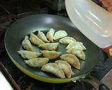 Foto langkah ke 10 dari resep Gyoza.