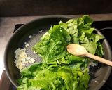 Une image de l'étape 2 de °Quiche saumon épinard°.