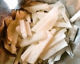 A picture of step 2 of Asian Pear and Daikon Radish Sprout Salad.