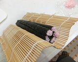 A picture of step 4 of Decorative Floret Sushi Rolls.