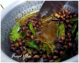 A picture of step 3 of Spicy Murmura Chivda.