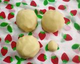A picture of step 8 of Easy Microwave Nerikiri Japanese Sweets.
