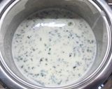 Foto del passaggio 3 della ricetta Panna cotta al basilico con composta di fragole
