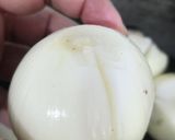 صورة لخطوة 1 من وصفة محشي البصل بدبس الرمان