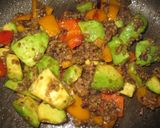 A picture of step 6 of Avocado and Minced Meat Stir-fry with Wasabi Soy Sauce.