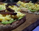 Foto del paso 2 de la receta: Brusquetas de palta y huevo!!!🥑🥑