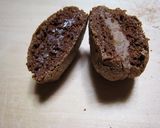 A picture of step 10 of Autumn-Coloured Macarons Chestnut & Chocolate.