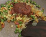 A picture of step 5 of Veg cheese empanadas.
