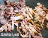 『臘味蒜香炒飯』美味的一鍋到底清冰箱料理的食譜步驟2照片
