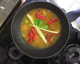 Foto langkah ke 3 dari resep Tom Yum Goong トムヤムクン.