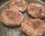 A picture of step 5 of Slimming world burgers.