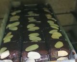 Foto langkah ke 8 dari resep Fudgy Brownies.