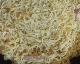 மேகி சீஸ் ஆம்லெட் (maggi cheese omeltte recipe in tamil) ரெசிபி ஸ்டேப் 2 புகைப்படம்