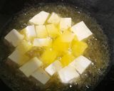 A picture of step 2 of Kolhapuri Mixed Veg Curry.