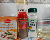 Foto del paso 2 de la receta: Lomos de salmón en salsa de puerro y nueces