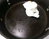 A picture of step 7 of Seasoned Chicken & cheese wrap with bell peppers and sour cream..